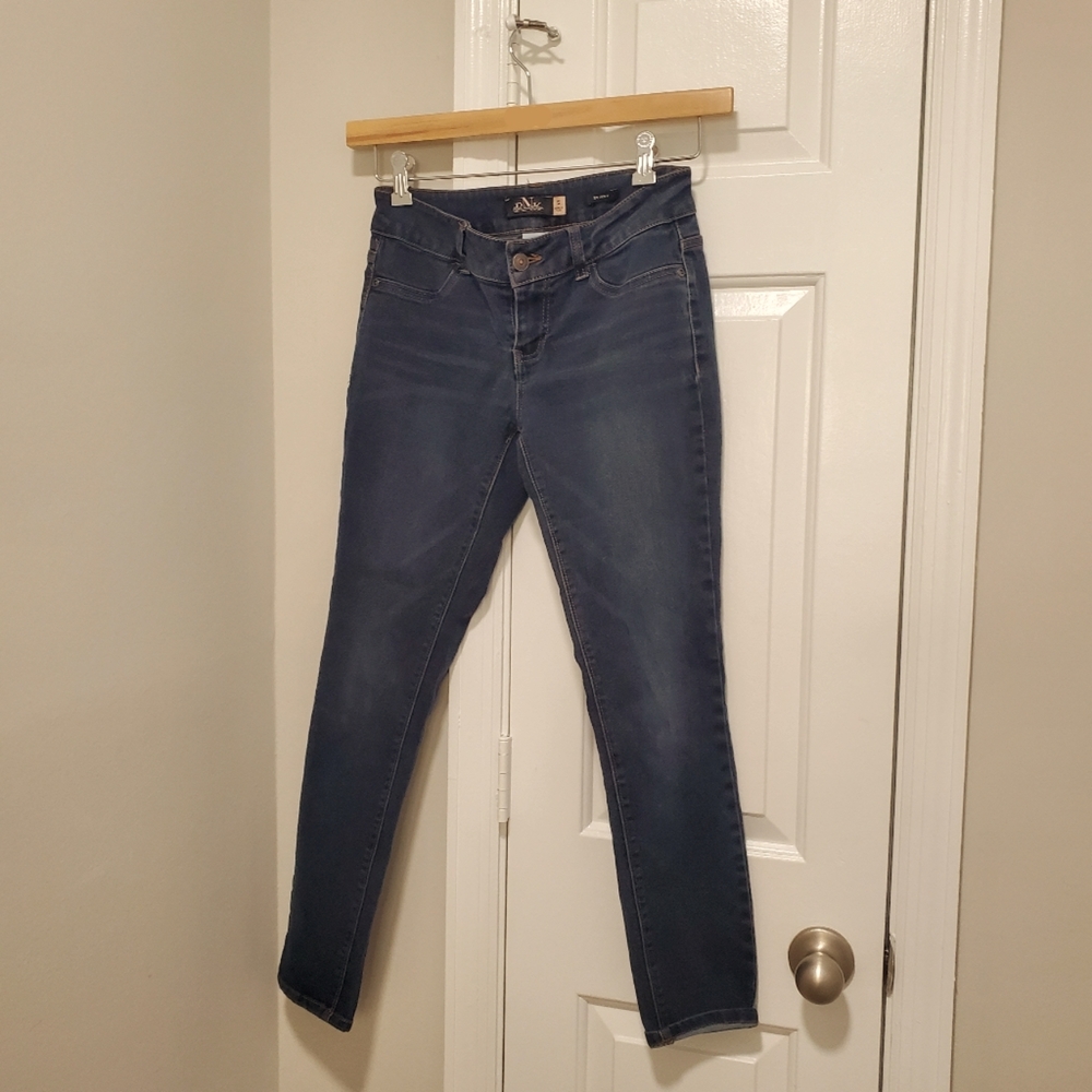 Jeans, Junior's, People Need Kindness Skinny Denim. Size 5